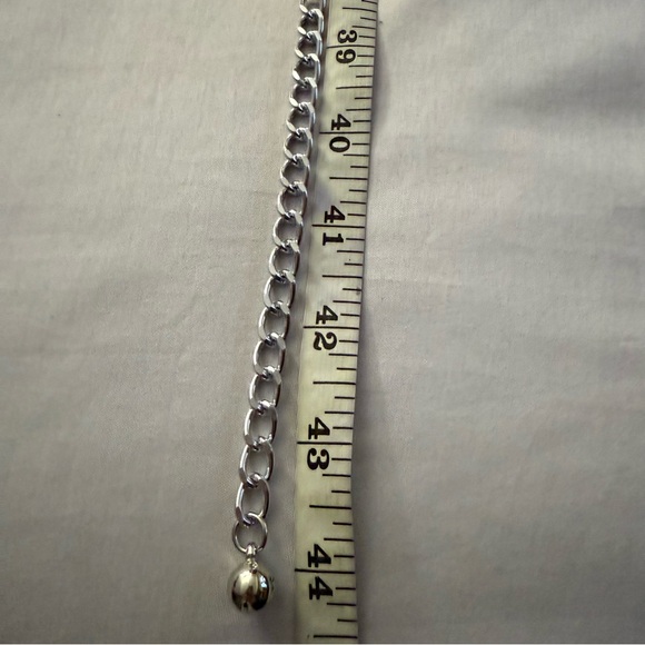 Silver tone zinc alloy layered chain belt with rhinestone side drop - Picture 7 of 9